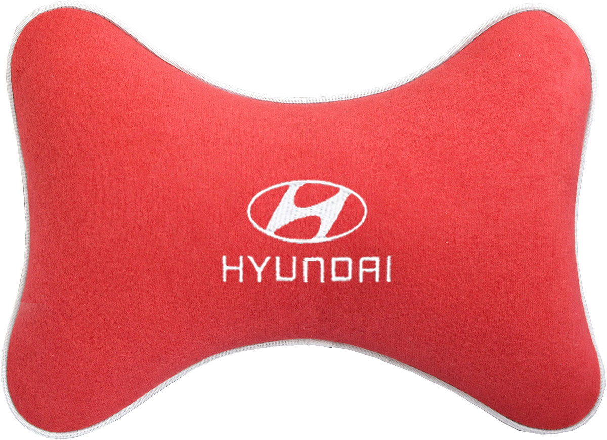 Подушка на подголовник Auto Premium Hyundai , цвет: красный. 3746737467 Подушка на подголовник Auto Premium Hyundai , цвет: красный. 3746737467Подушка на подголовник - это прежде всего лучший способ создать комфорт для шеи и головы во время пребывания в автомобильном кресле. Большинство штатных подголовников устроены так, что до них попросту не дотянуться. Данный аксессуар полностью решает эту проблему, создавая мягкую ортопедическою поддержку. Подушка крепится к сиденью, а это значит один раз поставил - и забыл. Меньше утомляемость - а следовательно выше внимание и концентрация на дороге. Одинакова удобна для пассажира и водителя. Подушка выполнена из велюра.