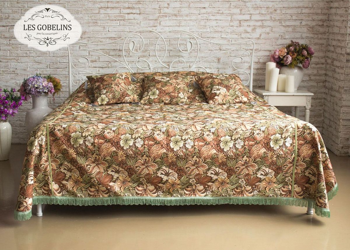 Покрывало на кровать Les Gobelins Art Nouveau Lily, 240х260 см. lns183761lns183761 Покрывало на кровать Les Gobelins Art Nouveau Lily, 240х260 см. lns183761lns183761Общий размер: евро макси Размер покрывала: 240х260 см Размер наволочек: Без наволочек Материал: Хлопковый гобелен Длина ворса: Отсутствует Состав: 50% хлопок, 50% полиэстер Отделка: Бахрома и кисти Производитель: Les Gobelins Cтрана производства: Россия Упаковка: Полиэтиленовый пакет