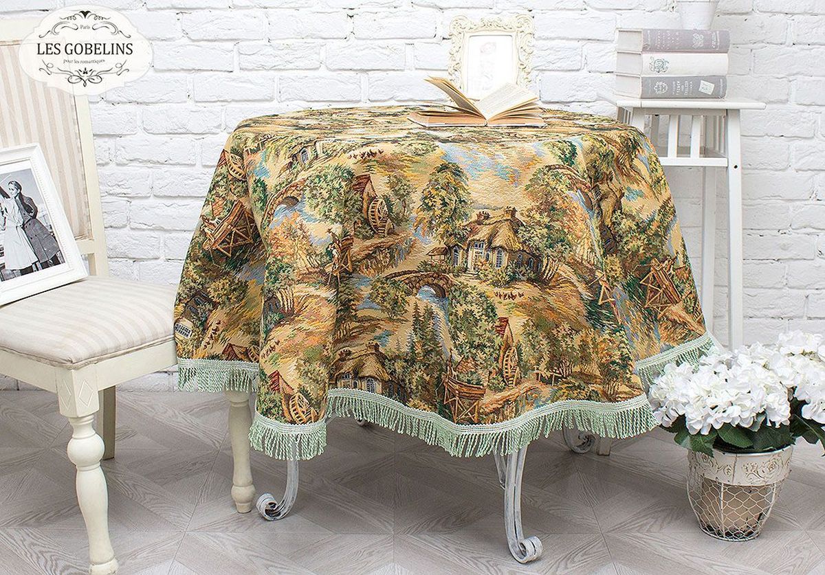 Скатерть Les Gobelins Provence, круглая, диаметр 160 см. lns239508lns239508 Скатерть Les Gobelins Provence, круглая, диаметр 160 см. lns239508lns239508Производитель: Les Gobelins Страна производства: Россия Круглая скатерть. Материал: Гобелен Состав материала: Хлопок - 45%, Полиэстер - 55% Размер (Диаметр): 160 см Упаковка: Полиэтиленовый пакет с клейким клапаном и бумажным вкладышем с информацией о продукте. Скатерть украшена по краю бахромой. Расположение рисунка на скатерти соответствует фотографии.