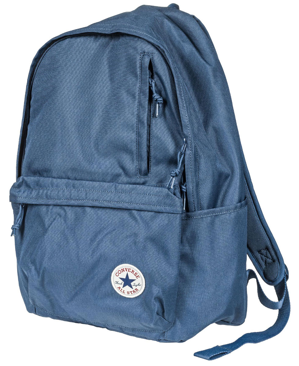 Рюкзак городской Converse Poly Original Backpack, цвет: синий. 1000333241010003332410 Рюкзак городской Converse Poly Original Backpack, цвет: синий. 1000333241010003332410Рюкзак городской Converse выполнен из полиэстера. Модель с одним отделением застегивается на молнию. Передняя стенка оформлена объемным карманом на молнии и прорезным карманом на молнии. Боковые стороны дополнены накладными карманами. Внутри вместительный карман и карман на молнии. Рюкзак оснащен широкими регулируемыми по длине плечевыми лямками и петлей для подвешивания.