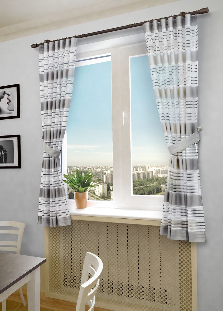 Комплект штор Sanpa Home Collection Зебра, на ленте, цвет: серый, высота 180 смHP20288/3/1E Зебра серый, , 145*180(2шт)+подхваты Комплект штор Sanpa Home Collection Зебра, на ленте, цвет: серый, высота 180 смHP20288/3/1E Зебра серый, , 145*180(2шт)+подхватыКомплект штор Зебра, выполненный из вуали, великолепно украсит любое окно. Комплект состоит из двух штор и двух подхватов. Оригинальный рисунок и приятная цветовая гамма привлекут к себе внимание и органично впишутся в интерьер помещения. Этот комплект будет долгое время радовать вас и вашу семью! В комплект входит: Штора: 2 шт. Размер (Ш х В): 145 см х 180 см. Подхват: 2 шт.