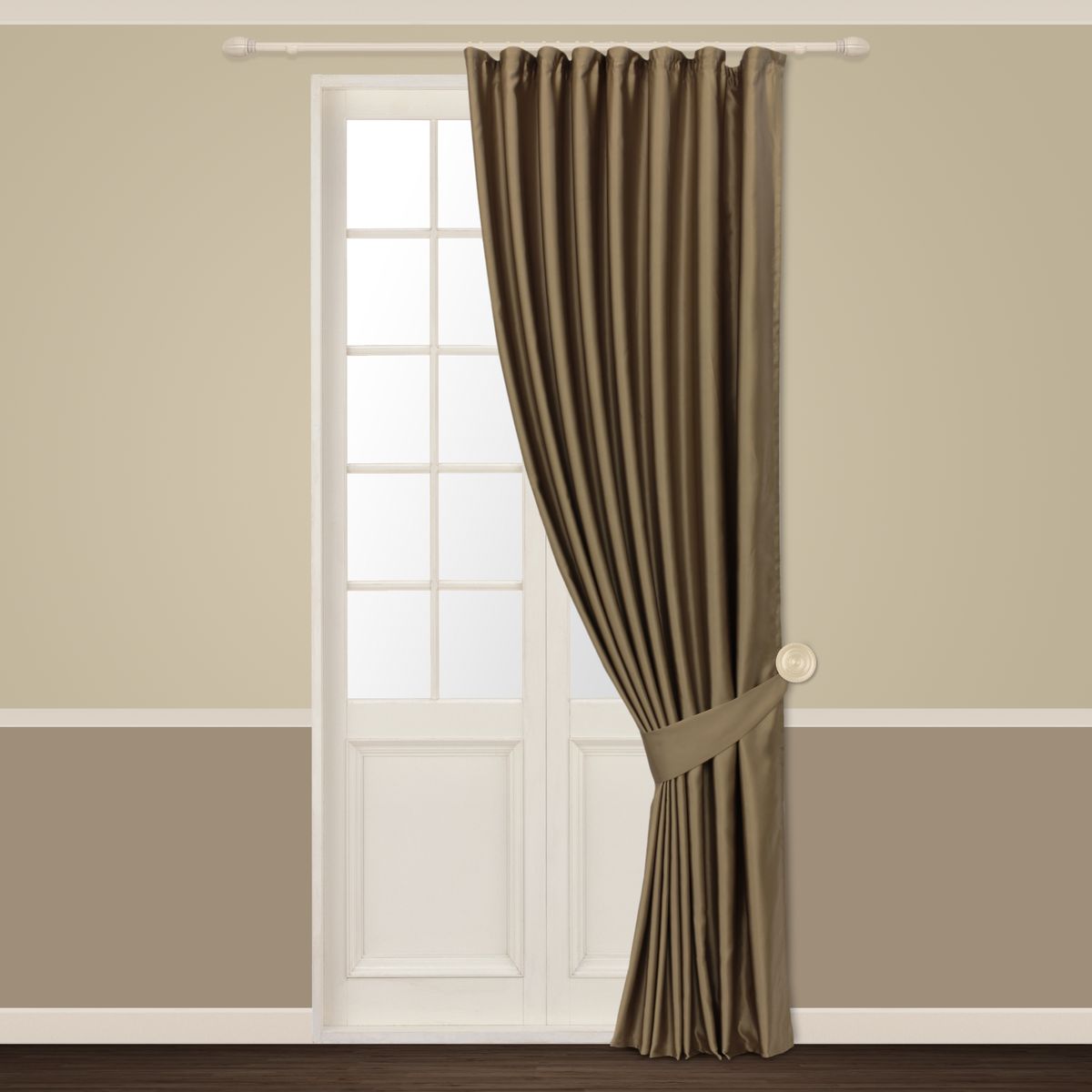 Штора Sanpa Home Collection Шания, на ленте, цвет: бежевый, высота 260 смHP01249/5/1E Шания бежевый, , 180*260+1подхват Штора Sanpa Home Collection Шания, на ленте, цвет: бежевый, высота 260 смHP01249/5/1E Шания бежевый, , 180*260+1подхватШтора Шания в классическом однотонном исполнении изготовлена из ткани сатен. Сатен - белая полиэфирная ткань особого сатинового переплетения. Сатен с лицевой стороны на ощупь напоминает шелк или атлас, но при этом поверхность матовая, не дает бликов и отлично рассеивает свет. Ткань Сатен обладает высокими износостойкими качествами - ткань прочная и плотная. Крепление к карнизу осуществляется при помощи вшитой шторной ленты.