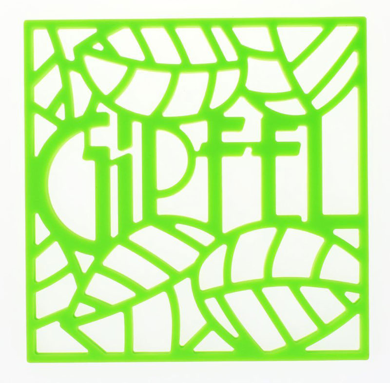 Подставка под горячее Gipfel Glum, цвет: зеленый, 17 х 17 х 0,8 см0215 Подставка под горячее Gipfel Glum, цвет: зеленый, 17 х 17 х 0,8 см0215Посуда Gipfel изготовлена только из качественных, экологически чистых материалов. Также уделяется особое внимание дизайну продукции, способному удовлетворять вкусы даже самых взыскательных покупателей. Сталь 8/10, из которой изготавливается посуда и аксессуары Gipfel, является уникальной. Она отличается высокими эксплуатационными характеристиками и крайне устойчива к физическим воздействиям. Сложно найти более подходящий для создания качественной кухонной посуды материал. Отличительной чертой металлической посуды, выполненной из подобной стали, является характерный сероватый оттенок поверхности и особый блеск. Это позволяет приготовить более здоровую пищу.