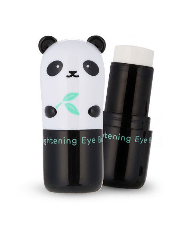 TonyMoly Осветляющая база вокруг глаз Pandas Dream Brightening Eye Base, 9 грBM01007900 TonyMoly Осветляющая база вокруг глаз Pandas Dream Brightening Eye Base, 9 грBM01007900Средство имеет осветляющий эффект для кожи. В его состав входит полезный экстракт жемчуга, осуществляющий поддержку оптимальной влажности кожи. Средство способно эффективно защищать кожу и беречь ее от пагубного влияния ультрафиолета. Имеет противодействующее влияние на пигментацию кожи. Способствует замедлению процессов синтеза меланина. Из-за достаточно большого содержания в экстракте жемчуга минеральных солей, клетки кожи получают эффективное питание, что способствует разглаживаю морщин и моментально улучшается цвет кожи.