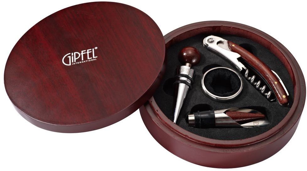 Набор винных аксессуаров Gipfel, 4 предмета. 96219621 Набор винных аксессуаров Gipfel, 4 предмета. 96219621Посуда Gipfel изготовлена только из качественных, экологически чистых материалов. Также уделяется особое внимание дизайну продукции, способному удовлетворять вкусы даже самых взыскательных покупателей. Сталь 8/10, из которой изготавливается посуда и аксессуары Gipfel, является уникальной. Она отличается высокими эксплуатационными характеристиками и крайне устойчива к физическим воздействиям. Сложно найти более подходящий для создания качественной кухонной посуды материал. Отличительной чертой металлической посуды, выполненной из подобной стали, является характерный сероватый оттенок поверхности и особый блеск. Это позволяет приготовить более здоровую пищу.
