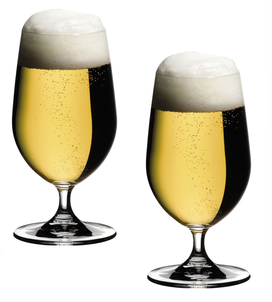 Набор бокалов Riedel Beer, 500 мл, 2 шт6408/11 Набор бокалов Riedel Beer, 500 мл, 2 шт6408/11Набор Riedel Beer, состоящий из двух бокалов, выполнен из высококачественного стекла. Бокалы предназначены для подачи пива. Набор сочетает в себе элегантный дизайн и функциональность. Благодаря такому набору пить напитки будет еще вкуснее. Набор Riedel Beer прекрасно оформит праздничный стол и создаст приятную атмосферу. Такие бокалы также станут хорошим подарком к любому случаю. Можно мыть в посудомоечной машине. Диаметр (по верхнему краю): 6,5 см. Высота: 17 см.