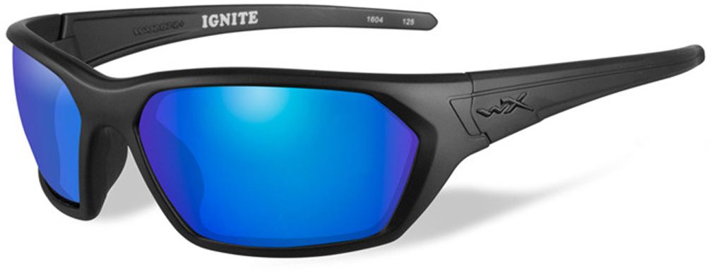 Очки солнцезащитные WileyX Ignite Polarized, для охоты, рыбалки и активного отдыха, цвет: Blue Mirror, GreenACIGN09 Очки солнцезащитные WileyX Ignite Polarized, для охоты, рыбалки и активного отдыха, цвет: Blue Mirror, GreenACIGN09Стильные очки в матовой черной оправе с великолепными поляризованными зеркальными зелено-голубыми линзами - эта комбинация отлично подходит для любого вида активного отдыха. Установленные линзы поглощают отражения на зеркальных поверхностях, уменьшают блики и идеально подходят для ярких дней. Линзы Wiley X, изготовленые из безосколочного поликарбоната со специальной устойчивостью к царапинам, обеспечивают 100% УФ-защиту. ПОЛЯРИЗАЦИОННЫЙ ФИЛЬТР 8ТМ Запатентованная WileyX технология поляризации линз обеспечивает 100% поляризацию и 100% защиту от ультрафиолетовых лучей для непревзойденной четкости и контрастности изображения. ЗАЩИТА ОТ УДАРОВ НА ВЫСОКОЙ СКОРОСТИ Оправа и линзы должны выдерживать удар тяжелого снаряда весом 500 гр, падающего с высоты 127 см ПРОЧНОЕ ПОКРЫТИЕ Устойчивое к царапинам покрытие защищает линзы от механических повреждений и продлевает срок их службы. АНТИБЛИКОВОЕ ПОКРЫТИЕ Антибликовое покрытие устраняет нежелательные отражения с поверхностей линз. ...