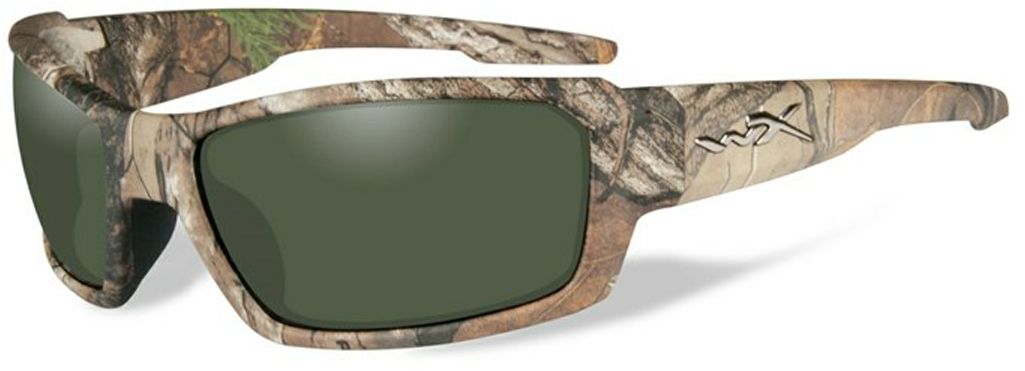 Очки солнцезащитные WileyX Rebel Polarized, для охоты, рыбалки и активного отдыха, цвет: Smoke GreenACREB07 Очки солнцезащитные WileyX Rebel Polarized, для охоты, рыбалки и активного отдыха, цвет: Smoke GreenACREB07Камуфлированная оправа Realtree Xtra® и поляризованные дымчато-зеленые линзы являют собой идеальную формулу для создания защитных очков, обеспечивающих безопасность ваших глаз. Поляризованные зеленые линзы обеспечивают максимальное снижение бликов без искажения цветов. Эти линзы отлично подходят для повседневного использования в дневное время. ЗАЩИТА ОТ УДАРОВ НА ВЫСОКОЙ СКОРОСТИ Оправа и линзы должны выдерживать удар тяжелого снаряда весом 500 гр, падающего с высоты 127 см ПРОЧНОЕ ПОКРЫТИЕ Устойчивое к царапинам покрытие защищает линзы от механических повреждений и продлевает срок их службы. АНТИБЛИКОВОЕ ПОКРЫТИЕ Антибликовое покрытие устраняет нежелательные отражения с поверхностей линз. ВОДООТТАЛКИВАЮЩЕЕ ПОКРЫТИЕ Водоотталкивающее покрытие обеспечивает скатывание воды с поверхности линз. Используется только на поляризационных линзах.