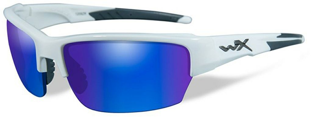 Очки солнцезащитные WileyX Saint Polarized, для охоты, рыбалки и активного отдыха, цвет: Blue Mirror, GreenCHSAI09 Очки солнцезащитные WileyX Saint Polarized, для охоты, рыбалки и активного отдыха, цвет: Blue Mirror, GreenCHSAI09Эта универсальная комбинация стильной белой оправы и поляризированных зеркальных линз готова к покорению склонов, озер и дикой природы. Установленные линзы поглощают отражения и снижают блики. Данная модель очков отлично подходит для активного отдыха в условиях интенсивной освещенности. Линзы данных очков изготовлены из поликарбонада особенно устойчивого к царапинам и обеспечивабщего 100% УФ защиту. ПОЛЯРИЗАЦИОННЫЙ ФИЛЬТР 8ТМ Запатентованная WileyX технология поляризации линз обеспечивает 100% поляризацию и 100% защиту от ультрафиолетовых лучей для непревзойденной четкости и контрастности изображения. ЗАЩИТА ОТ УДАРОВ НА ВЫСОКОЙ СКОРОСТИ Оправа и линзы должны выдерживать удар тяжелого снаряда весом 500 гр, падающего с высоты 127 см ПРОЧНОЕ ПОКРЫТИЕ Устойчивое к царапинам покрытие защищает линзы от механических повреждений и продлевает срок их службы. АНТИБЛИКОВОЕ ПОКРЫТИЕ Антибликовое покрытие устраняет нежелательные отражения с поверхностей линз. ВОДООТТАЛКИВАЮЩЕЕ ПОКРЫТИЕ...