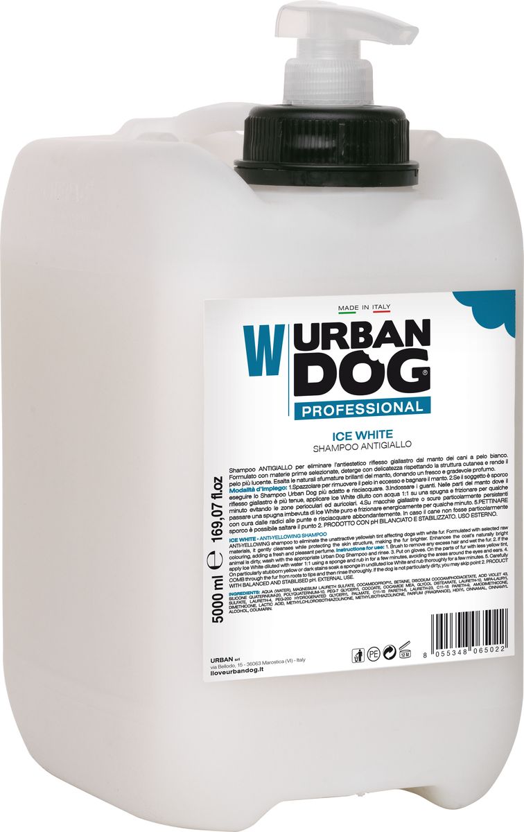 Шампунь для собак Urban Dog, Ice White, от пожелтения шерсти, 5 лUD202TIW Шампунь для собак Urban Dog, Ice White, от пожелтения шерсти, 5 лUD202TIWШампунь ОТ ПОЖЕЛТЕНИЯ удаляет некрасивый желтоватый оттенок с шерстного покрова собак белого окраса. Применение: 1. Расчесать, чтобы удалить лишнюю шерсть, намочить шерсть. 2. Если животное грязное, вымыть его наиболее подходящим шампунем Urban Dog (Mini, Short, Long) и смыть. 3. Надеть перчатки. На участки шерсти, где эффект пожелтения менее выражен, нанести Ice White, разбавленный водой в соотношении 1:1, с помощью губки и массировать несколько минут, избегая области вокруг глаз и ушей. 4. На желтые или темные особо стойкие пятна нанести с помощью губки Ice White в неразбавленном виде и энергично массировать в течение нескольких минут. 5. Тщательно РАСЧЕСАТЬ от корней к концам и смыть большим количеством воды. Если собака не имеет особых загрязнений, пункт 2 можно пропустить. ДЛЯ НАРУЖНОГО ПРИМЕНЕНИЯ.