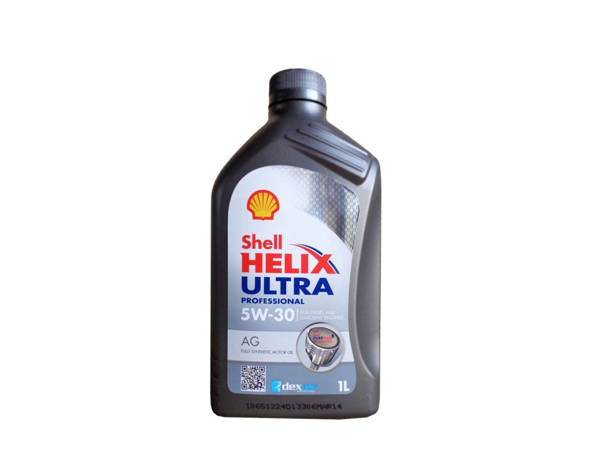 Моторное масло Shell Helix Ultra Professional AG 5w30 синтетика, 1 л550040571 Моторное масло Shell Helix Ultra Professional AG 5w30 синтетика, 1 л550040571Моторное масло на базе синтетических технологий, соответствующее самым строгим требованиям производителей современных силовых агрегатов для легковых авто. Марка AG 5W-30 одобрена к использованию концерном General Motors. Масло прошло различные испытания эксплуатационных качеств, показав превосходные моющие свойства, высокую эффективность, а также устойчивость к сдвиговым нагрузкам, окислению и испаряемости. Кроме того, жидкость обладает отличными низкотемпературными характеристиками, обеспечивает экономию топлива, способствует снижению уровня шума и вибрации в моторе. Продукт соответствует требованиям спецификаций ACEA C3, API SN и GM dexos2.