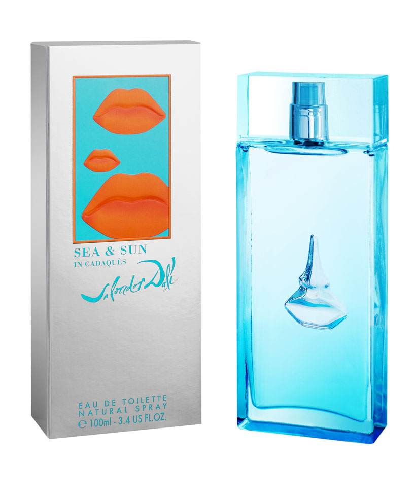 Les Parfums Salvador Dali Sea&sun In Cadaques Туалетная вода 100 мл89215 Les Parfums Salvador Dali Sea&sun In Cadaques Туалетная вода 100 мл89215Аромат олицетворяет собой уникальную атмосферу солнечного Кадакеса (Испания), родины Сальвадора Дали, с его размеренной, полной наслаждений жизнью. SEA… ослепительно голубой цвет средиземноморских волн, омывающих побережье Кадакес, глубокая неотразимая синева, лазурный цвет холстов Дали. SUN… игристые, солнечные теплые лучи, отражающиеся от белых камней Кадакеса, яркий свет, наполняющий счастьем и страстью к жизни.