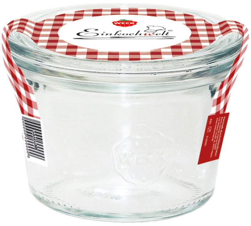 Банка для сыпучих продуктов Einkochwelt Weck, с крышкой, 80 мл345619 Банка для сыпучих продуктов Einkochwelt Weck, с крышкой, 80 мл345619Стеклянная банка со стеклянной крышкой предназначена для консервирования продуктов по особой технологии. Заполните банку на 2 см ниже кромки. Закрепите резиновое кольцо с внутренней стороны крышки. Переверните крышку кольцом вниз и поверните крышку. Закрепите крышку двумя зажимами. При стерилизации банка должна быть полностью погружена в воду. Плотно прилегающее резиновое кольцо предотвращает попадание воды внутрь банки. После кипячения удалите зажимы и убедитесь, что крышка плотно закрыта. Эта банка сделана из жаропрочного стекла (выдерживает температуру до 250°С), поэтому является великолепной тарой для выпечки в стекле. Оригинальная форма банки позволит ей стать не только полезным изделием, но и украшением интерьера вашей кухни. Объем: 80 мл.