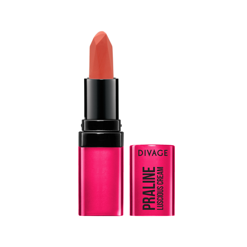 Divage Помада Губная Praline - Тон № 3616211955 Divage Помада Губная Praline - Тон № 3616211955Помада PRALINE с мягкой сливочной текстурой глубоко питает кожу губ. Мягкая текстура органично сочетается с приглушённым глянцевым эффектом. Входящее в состав масло какао предотвращает пересыхание и обветривание кожи губ, глубоко питая и увлажняя её. Интенсивный уход в сочетании с широкой палитрой мягких нейтральных оттенков делает помаду универсальной и незаменимой, особенно в холодное время года. Десертная отдушка клюквенный мусс завораживает уточнённым ароматом. Широкая палитра позволяет выбрать из множества цветов именно свой. Почувствуй гармонию каждого дня с помадой PRALINE.