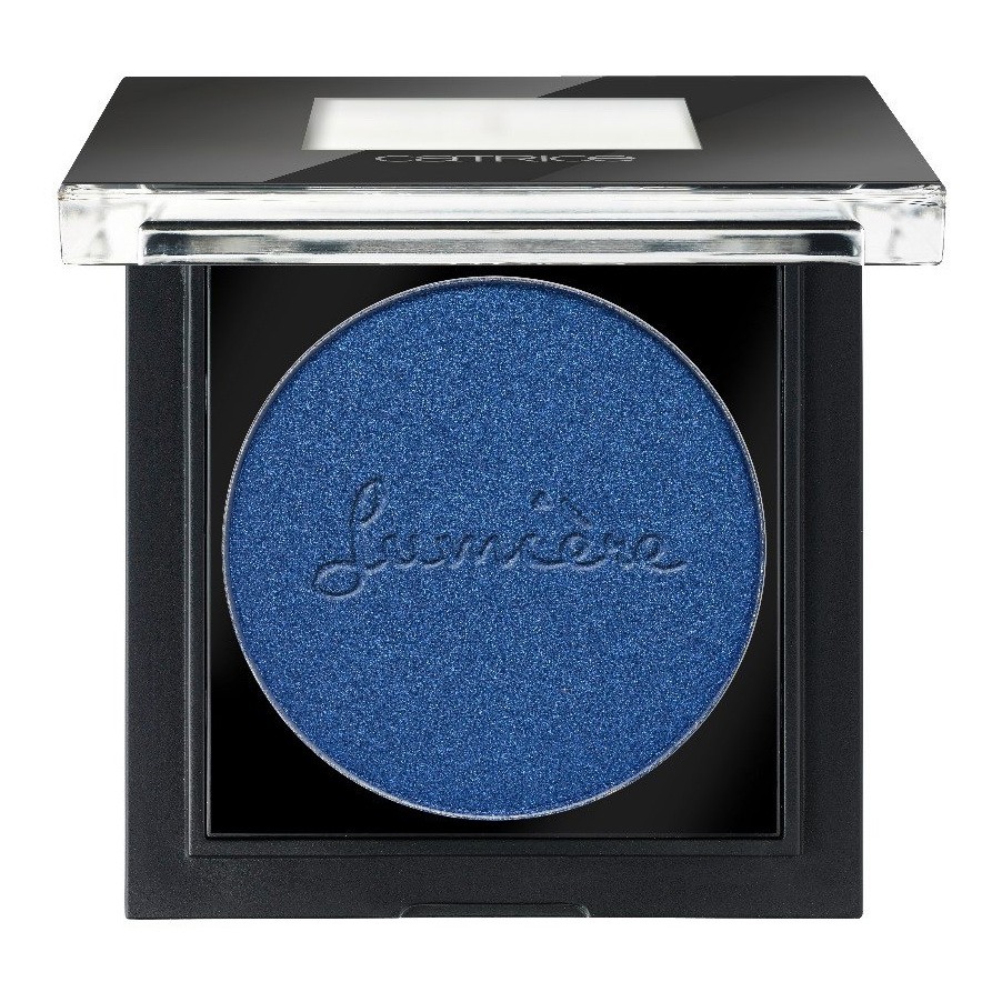 Catrice Тени для век Pret-a-Lumiere Longlasting Eyeshadow 090 Allez Les Bleus синий 2 гр20034 Catrice Тени для век Pret-a-Lumiere Longlasting Eyeshadow 090 Allez Les Bleus синий 2 гр20034Высокая концентрация пигмента в сочетании с легчайшей, почти невесомой текстурой – отличительная особенность новых теней CATRICE Pret-a-Lumiere Longlasting Eyeshadow. Секрет – в инновационной, невероятно плотной кремовой текстуре, благодаря которой тени идеально наносятся: достаточно одного слоя, чтобы получить максимально насыщенный цвет. Тени представлены в девяти актуальных оттенках, среди которых – нежный мятный, насыщенный синий и элегантный золотой.
