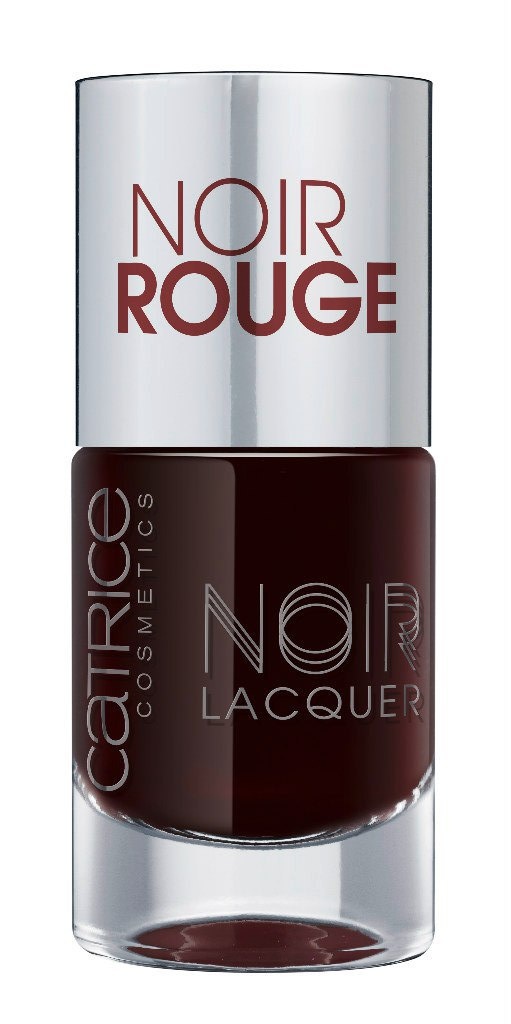 Catrice Лак для ногтей Noir Noir Lacquers 02 Noir Rouge темная вишня 10 мл59913 Catrice Лак для ногтей Noir Noir Lacquers 02 Noir Rouge темная вишня 10 мл59913Стойкая формула и эффектный глянцевый блеск, новые лаки CATRICE Noir Noir Lacquers – словно коллекция «маленьких черных платьев» для ногтей! В каждом из них глубокий черный тон дополнен едва уловимой ноткой цвета – зеленого, синего, фиолетового или красного. Плотная текстура обеспечивает равномерное нанесение.