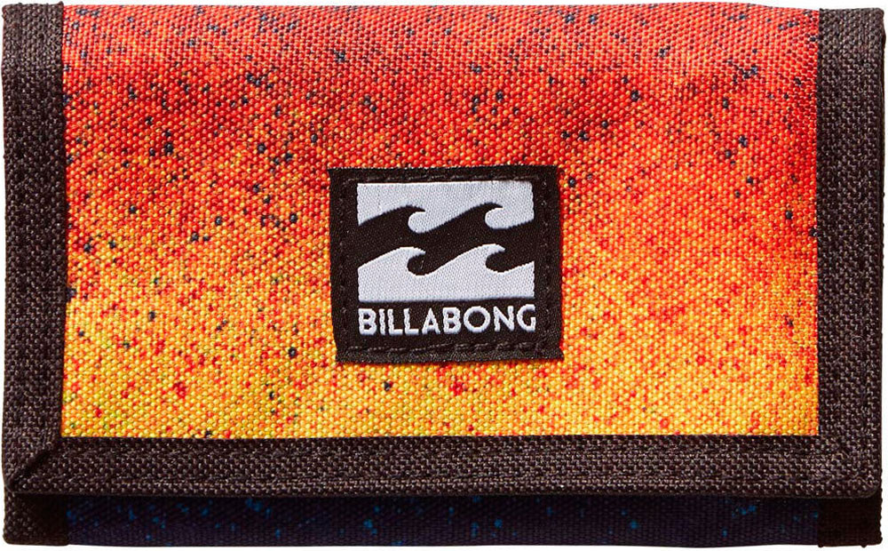 Кошелек Billabong Atom Wallet, цвет: оранжевый, синий, черный. 36078693694693607869369469 Кошелек Billabong Atom Wallet, цвет: оранжевый, синий, черный. 36078693694693607869369469Классический тряпичный кошелек с новыми расцветками от Billabong.