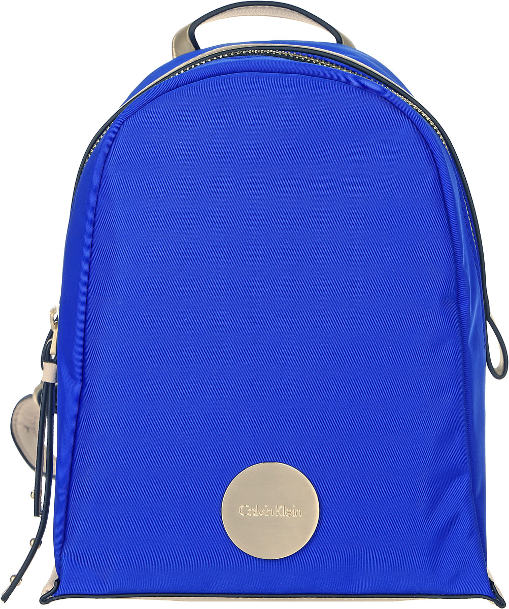 Рюкзак женский Calvin Klein Jeans, цвет: голубой. K60K602638_4370K60K602638_4370 Рюкзак женский Calvin Klein Jeans, цвет: голубой. K60K602638_4370K60K602638_4370Рюкзак женский Calvin Klein Jeans выполнен из прочного высококачественного текстиля с элементами из искусственной кожи. Модель с одним отделением. Внутри имеется прорезной карман на молнии и накладной карман. Рюкзак оснащен петлей для подвешивания и регулируемыми по длине плечевыми лямками.