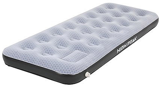 Матраc надувной High Peak Air bed Single Comfort Plus Oversize, цвет: серый, 195 х 75 х 20 см, 100 кг. 4004240042 Матраc надувной High Peak Air bed Single Comfort Plus Oversize, цвет: серый, 195 х 75 х 20 см, 100 кг. 4004240042Надувной матрас High Peak Air bed Single Comfort Plus Oversize с успехом заменит вашу домашнюю кровать на природе. Верхнее покрытие из вискозы комфортабельно и приятно на ощупь. Отлично сбалансированная конструкция матраса гарантирует хороший сон и сладкие мечты. Матрас имеет встроенный ножной насос. Специальный клапан для быстрого сдувания. Максимальная нагрузка - 100 кг. Дно матраса имеет антискользящие покрытие. ПВХ, верхние покрытие вискоза