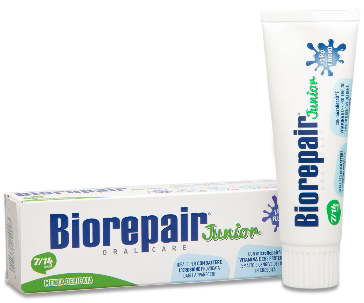Biorepair Детская зубная паста ( от 7-14 лет) ,75 млGA1297700 Biorepair Детская зубная паста ( от 7-14 лет) ,75 млGA1297700Зубная паста с системой частиц microRepair, со свойствами реминерализации эмали и укрепления зубов, созданная для обеспечения надлежащего уровня гигиены детских зубов в возрасте от 7 до 14 лет. Действие пасты основано на частицах MicroRepair, которые проникают в микро-повреждения эмали и восстанавливают ее структуру, делая зубы менее чувствительными и более сильными. Паста имеет приятный мятный вкус. Паста помогает в борьбе с отложениями зубного налета, препятствует развитию кариеса уже не только молочных, но и коренных зубов. Так же может быть применена в период ношения ортоконструкций. Безопасная формула пасты не содержит фтора, парабенов, двуокиси кремния, двуокиси титана и SLS. Паста Biorepair Junior делает детские зубы сильным и здоровыми.