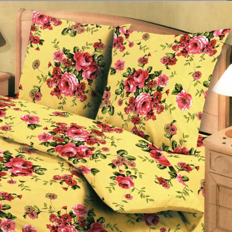 Комплект белья Letto Традиция, 1,5-спальный, наволочки 70х70. B120-3B120-3 Комплект белья Letto Традиция, 1,5-спальный, наволочки 70х70. B120-3B120-3Комплект постельного белья Letto Традиция выполнен из бязи (натурального хлопка). Комплект состоит из пододеяльника, простыни и двух наволочек. Постельное белье оформлено оригинальным цветочным рисунком и имеет изысканный внешний вид. Пододеяльник снабжен молнией. Гладкая структура делает ткань приятной на ощупь, мягкой и нежной, при этом она прочная и хорошо сохраняет форму. Благодаря такому комплекту постельного белья вы сможете создать атмосферу роскоши и романтики в вашей спальне.