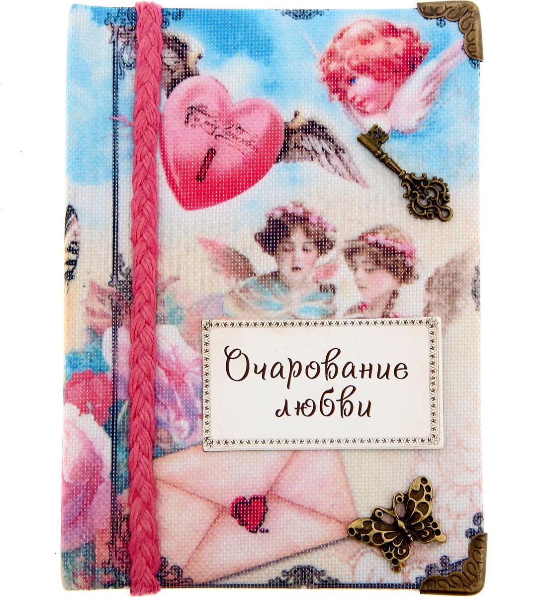 Записная книжка Очарование любви 70 листов545047 Записная книжка Очарование любви 70 листов545047Блокнот винтажный Очарование любви, 70 листов, ручная работа - идеальный подарок для нежных и романтичных особ. Спросите почему? Все просто: компактный размер 11х15,3 см практичный объем на 70 листов текстильная обложка с фактурой холст все декоративные элементы приклеены вручную авторский дизайн. Такой блокнот - это все, что нужно, чтобы произвести впечатление на девушку!