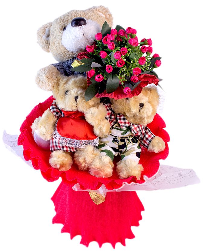 Букет из игрушек Toy Bouquet Медвежата, 3 игрушкиB004-3 Букет из игрушек Toy Bouquet Медвежата, 3 игрушкиB004-3Букет из 3 плюшевых мишек, одного большого и двух маленьких, дополнен прекрасным букетиком из цветов, упакован в нежную переливающуюся органзу, перевязан широкой лентой в виде большого банта. Букет из игрушек – это идеальный подарок, который подойдет к любому празднику, событию или торжеству. Рождение ребёнка, свадьба, День рождения – преподнесённый на любой праздник нежный букет из игрушек никогда не завянет, и будет дарить радость ещё очень долго, напоминая о вашей любви.