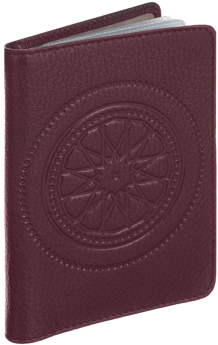 Бумажник водителя женский Fabula Talisman, цвет: бордовый. BV.66.SNBV.66.SN.винный Бумажник водителя женский Fabula Talisman, цвет: бордовый. BV.66.SNBV.66.SN.винныйБумажник водителя из коллекции «Talisman» выполнен из натуральной кожи. На внутреннем развороте 2 кармана: глубокий вертикальный карман из кожи с 4 прорезными карманами для кредитных карт и карман из прозрачного пластика. Внутренний блок из прозрачного пластика для документов водителя (6 карманов).