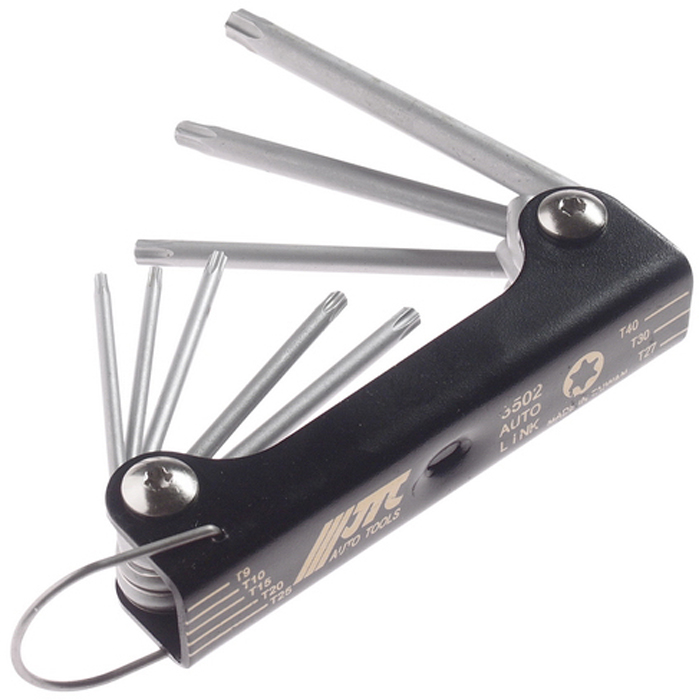 JTC Набор ключей TORX T9-T40, 8 шт. JTC-3502JTC-3502 JTC Набор ключей TORX T9-T40, 8 шт. JTC-3502JTC-3502Удобный раскладывающийся набор ключей TORX с большим крутящим моментом. Изготовлены из закалённой хром-ванадиевой стали. Размеры: T9, Т10, Т15, Т20, Т25, Т27, Т30, T40. - 8 шт. Количество в оптовой упаковке: 12 шт. и 72 шт. Габаритные размеры: 135/95/35 мм. (Д/Ш/В) Вес: 261 гр.