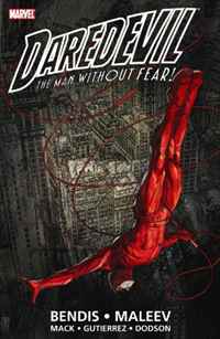 Daredevil by Brian Michael Bendis & Alex Maleev Ultimate Collection - Book 1 Brian Michael Bendis купить читать скачать онлайн - BookMix.ru