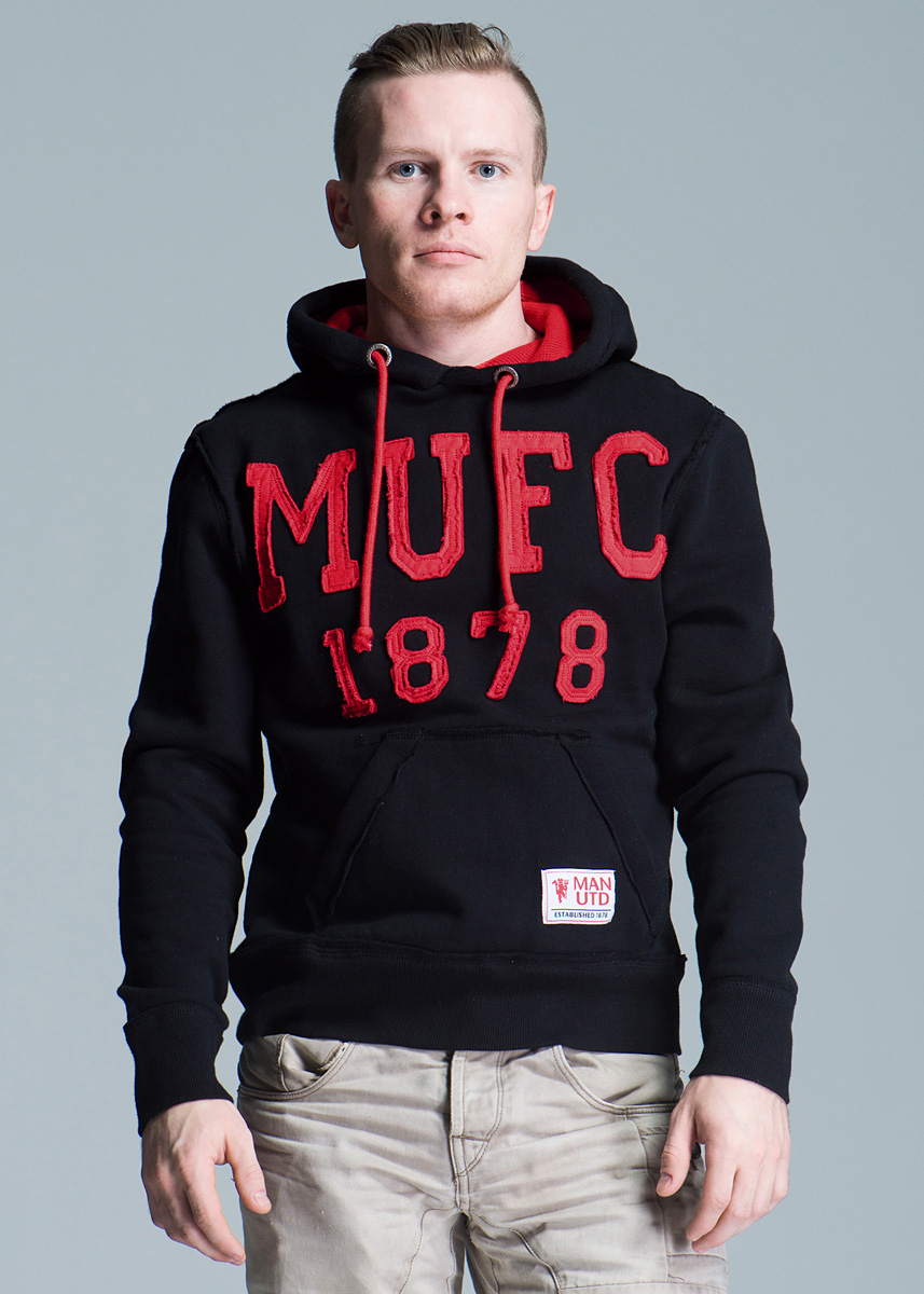 ���������. 142330 - FC Manchester United142330������ ��������� ��������� FC Manchester United (�� ��������� �������) ������������� �� ������������������� ���������� ���������, ���������� ������ � �������� �� �����, �� ��������� ��������, ����������� ���������� �������. ��������� � ��������� �� ������� ������� ����� ������������� ������ �������. �� ����� ��� ��������� �������� � ���� ������� MUFC 1878 - ������������ ����������� ����� ��������� ������� � ���� ��� ���������. ��������� ����� ������� ������ ������� �� ����, ��� ������������� ������������� ��������� �������, � ������� ������ � �������� ����������� ���������, �� ������������ ��������. ������ ��������� ����� ������. ��� ������ � � ���� ����� ���������� ��������� �������� ������� ��� ��� ��������� ������, ��� � ��� ������� �������!