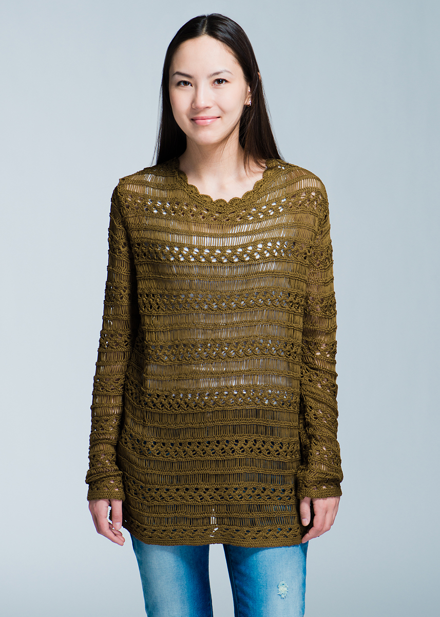 Джемпер84943900310 Джемпер84943900310Стильный женский джемпер Olive Ribbon Sweater, выполненный из высококачественного материала, будет отлично на вас смотреться. Модель свободного кроя с длинными рукавами и вырезом горловины «лодочка». Джемпер оформлен оригинальной вязкой. Классический покрой, лаконичный дизайн, безукоризненное качество. Идеальный вариант для тех, кто ценит комфорт и качество.