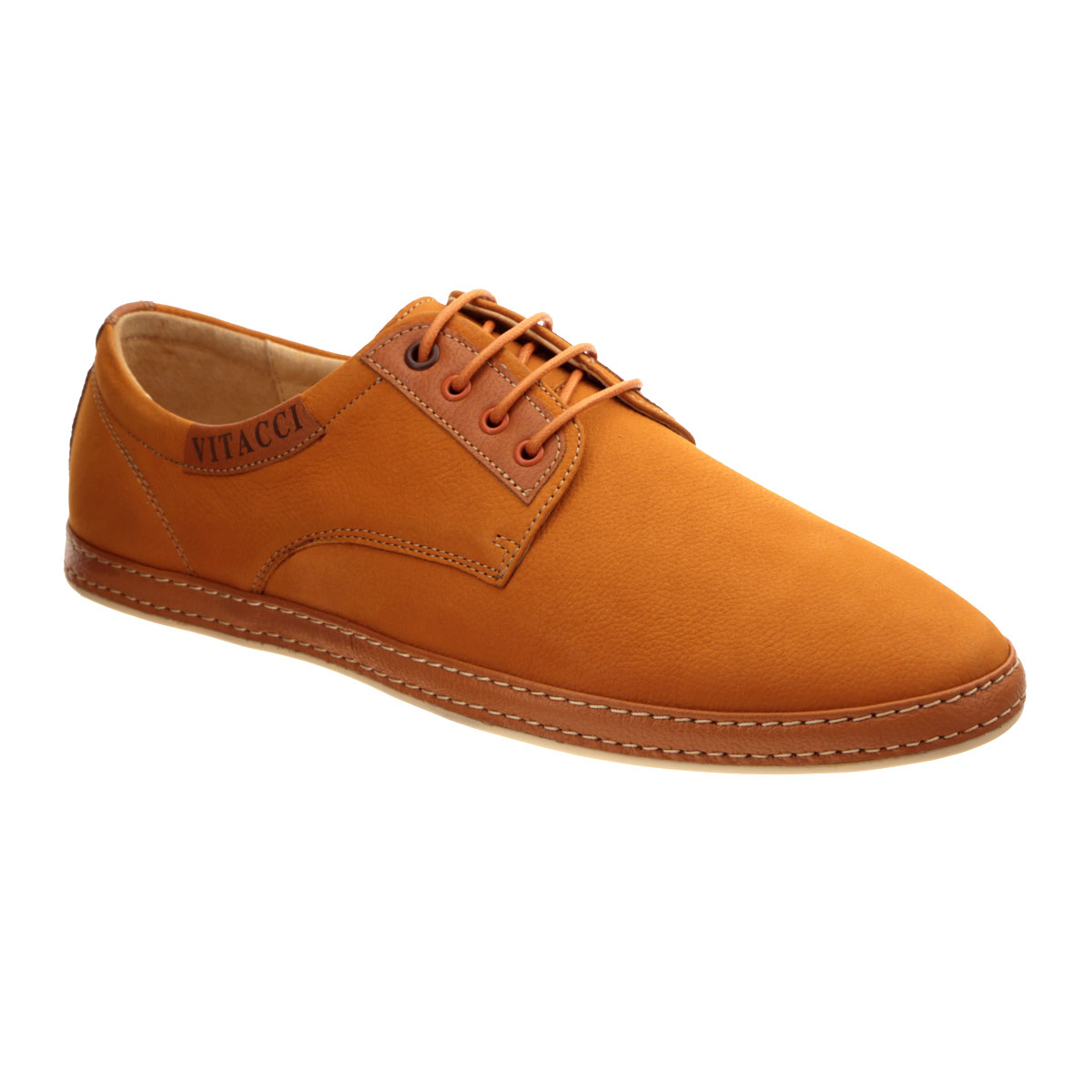 Туфли мужские. M15028**M15028** Туфли мужские. M15028**M15028**Стильные мужские туфли Vitacci покорят вас своим удобством. Модель выполнена из натурального нубука и декорирована двойной прострочкой вдоль ранта, задним наружным ремнем. Боковая сторона оформлена нашивкой с надписью в виде названия бренда. Шнуровка прочно зафиксирует модель на вашей ноге. Съемная стелька из материала EVA с внешней поверхностью из натуральной кожи гарантирует комфорт при движении. Подошва с противоскользящим рифлением обеспечивает идеальное сцепление с поверхностью. Модные туфли прекрасно дополнят образ в стиле casual.