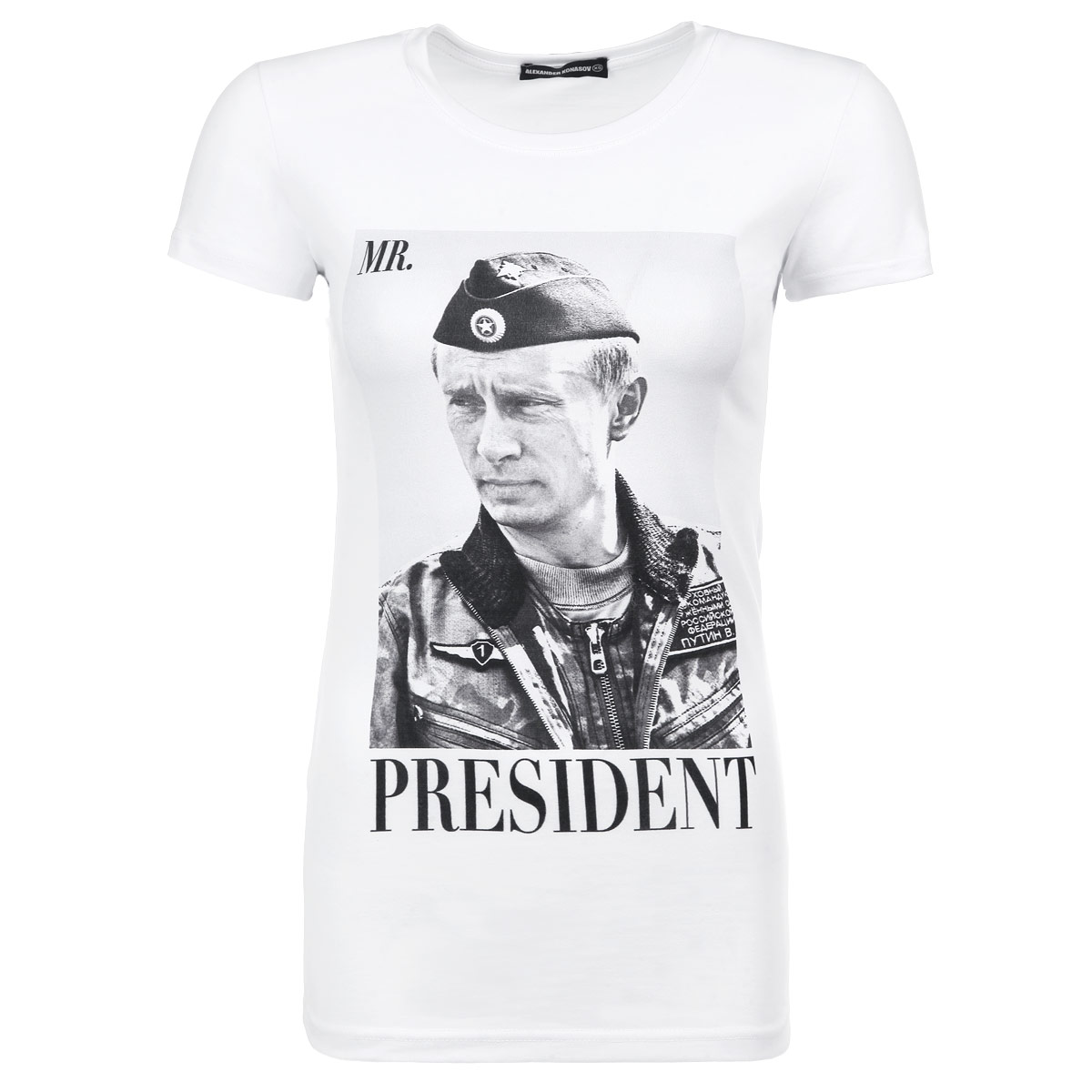 ФутболкаMr. President ФутболкаMr. PresidentСтильная женская футболка Alexander Konasov, выполненная из высококачественного мягкого хлопка с небольшим добавлением лайкры, обладает высокой теплопроводностью, воздухопроницаемостью и гигроскопичностью, позволяет коже дышать. Модель с короткими рукавами и круглым вырезом горловины спереди оформлена фотопринтом с черно-белым изображением Путина в пилотке и надписью Mr. President. Эта футболка - идеальный вариант для создания эффектного образа. Все изделия бренда Alexander Konasov кроятся только по лекалам из высококачественной ткани, идеально сидят на фигуре, после стирки не деформируются.
