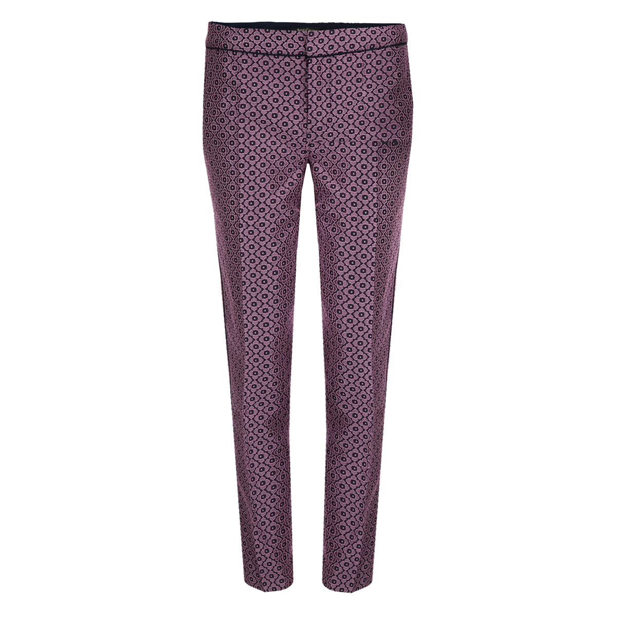БрюкиWFWB32465/654 БрюкиWFWB32465/654Стильные женские брюки Juicy Couture, выполненные из материала высочайшего качества, отлично подойдут на каждый день. Модель стандартной посадки и прямого кроя застегивается на ширинку на застежке-молнии, а также крючок и пуговицу на поясе. Брюки оформлены объемным цветочным узором, и декорированы имитацией карманов сзади. Спереди брюки дополнены двумя втачными карманами. Эти модные и в тоже время комфортные брюки послужат отличным дополнением к вашему гардеробу. В них вы всегда будете чувствовать себя уютно и уверенно.