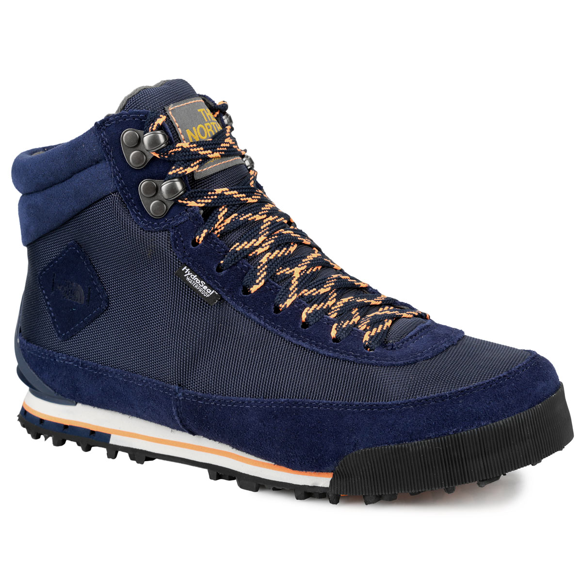 БотинкиT0A1MFDSJ БотинкиT0A1MFDSJСтильные ботинки The North Face от Back-to-Berkeley Boot II - это женские ботинки с ретро- обликом, но современной функциональной конструкцией. Верх выполнен из нейлона-рипстопа и мембраны HydroSeal, обеспечивающей полноценную защиту от влаги. Окантовка из натуральной замши по периметру защищает внешнюю ткань от истирания, а глухой язык препятствует попаданию внутрь камней, воды и пыли. Шнуровка надежно фиксирует модель на ноге. Подошва TNF Winter Grip с технологией Ice Pick обеспечивает наилучшее сцепление с поверхностью. Утеплитель Primaloft Eco сохранит ноги в тепле в самые сильные холода. Антибактериальная стелька Ortholine из EVA с текстильной поверхностью комфортна при ходьбе. Текстильный ярлычок на заднике обеспечивает удобное обувание модели. Язычок и боковая сторона модели оформлена фирменной нашивкой. Ботинки Womens Back-to-Berkeley Boot II - отличный выбор стильной и технологичной зимней обуви.