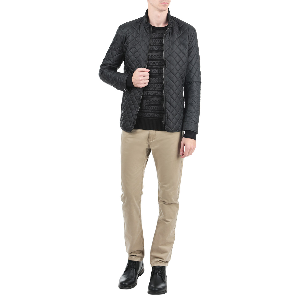 Куртка мужская. SKU0609CASKU0609CA Куртка мужская. SKU0609CASKU0609CAСтильная и легкая мужская куртка Top Secret отлично подойдет для прохладной погоды. Модель прямого кроя с воротником-стойкой оформлена стеганой отстрочкой и застегивается на застежку-молнию. На лицевой стороне куртка дополнена двумя прорезными карманами. Эта модная куртка послужит отличным дополнением к вашему гардеробу.