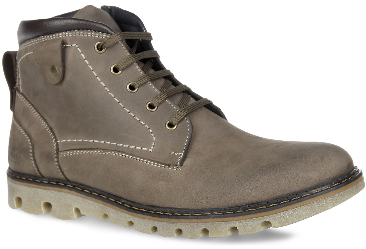 Ботинки мужские. RS15_27961RS15_27961_D.BROWN Ботинки мужские. RS15_27961RS15_27961_D.BROWNСтильные мужские ботинки Spur - отличный вариант на каждый день. Модель выполнена из натурального нубука и декорирована фактурными швами со светлой прострочкой по верху. По канту изделие дополнено вставкой из гладкой кожи. Верх обуви декорирован шнуровкой, которая надежно фиксирует модель на ноге. Подкладка и стелька, выполненные из натурального меха, защитят ноги от холода и обеспечат комфорт. Задняя часть модели оформлена фигурным вырезом, тиснением в виде логотипа бренда и ярлычком для более удобного надевания обуви. Ботинки застегиваются на застежку-молнию, расположенную на одной из боковых сторон. Подошва с рельефным протектором обеспечивает отличное сцепление с любой поверхностью. В этих ботинках вашим ногам будет комфортно и уютно. Они подчеркнут ваш стиль и индивидуальность.