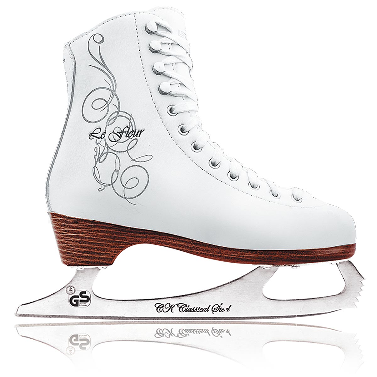 Коньки фигурные женские СК Le Fleur Leather 100%LE FLEUR leather 100 Коньки фигурные женские СК Le Fleur Leather 100%LE FLEUR leather 100Женские фигурные коньки от CK Le Fleur Leather 100% идеально подойдут для любительского катания. Модель выполнена из современной морозоустойчивой натуральной кожи. Внутренняя поверхность исполнена из натуральной кожи, а стелька - из текстиля. Язычок, изготовленный из войлока, обеспечит тепло и комфорт во время катания. Плотная классическая шнуровка надежно фиксирует модель на ноге. С одной из боковых сторон, на язычке и заднике коньки декорированы оригинальным принтом и тиснением в виде логотипа бренда. Подошва - из твердого пластика. Лезвие из нержавеющей хромированной стали со специальным покрытием, придающим дополнительную прочность, обеспечит превосходное скольжение. Особенность данной модели заключается в поддержке голеностопа и в том, что каблук визуально сливается с основной подошвой, придавая коньку изящный вид и современный дизайн. Оригинальные коньки придутся вам по душе.