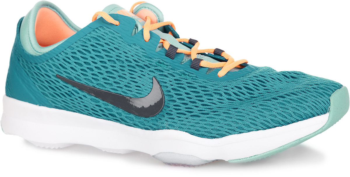 Кроссовки704658-402 Кроссовки704658-402Женские кроссовки Nike WMNS Zoom Fit замечательно подойдут для фитнеса и кардиотренировок. Модель выполнена из бесшовного текстиля в виде легкой сетки с подкладкой из мягкой пены и дополнена вставками из искусственных материалов для лучше поддержки. Верх изделия оформлен классической шнуровкой, которая надежно зафиксирует обувь на ноге. По бокам и язычке, оформленным легкой перфорацией для лучшей воздухопроницаемости, кроссовки декорированы логотипом бренда. Подкладка и стелька, изготовленные из текстиля, гарантируют комфорт и уют. Модуль Zoom Air гарантирует непревзойденную защиту от ударных нагрузок. Подошва с протектором обеспечивает отличное сцепление с любой поверхностью.