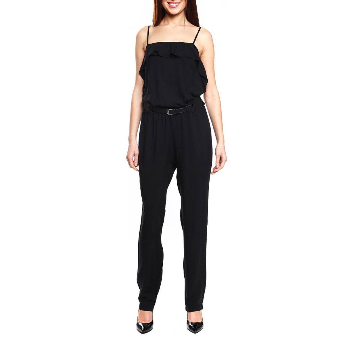 Комбинезон71176-141207T black Комбинезон71176-141207T blackМодный женский комбинезон Topsandtops выполнен из высококачественного материала лаконичного цвета. Модель прямого кроя с резинкой на талии, на тонких регулируемых бретельках. Изделие с круглым вырезом горловины и прямыми свободными брючинами на поясе дополнено текстильным ремнем-резинкой с металлической пряжкой. На груди изделие декорировано широкой оборкой. Модель подчеркнет все достоинства вашей фигуры. Элегантный комбинезон - отличный выбор как на каждый день, так и для создания эффектного вечернего образа.