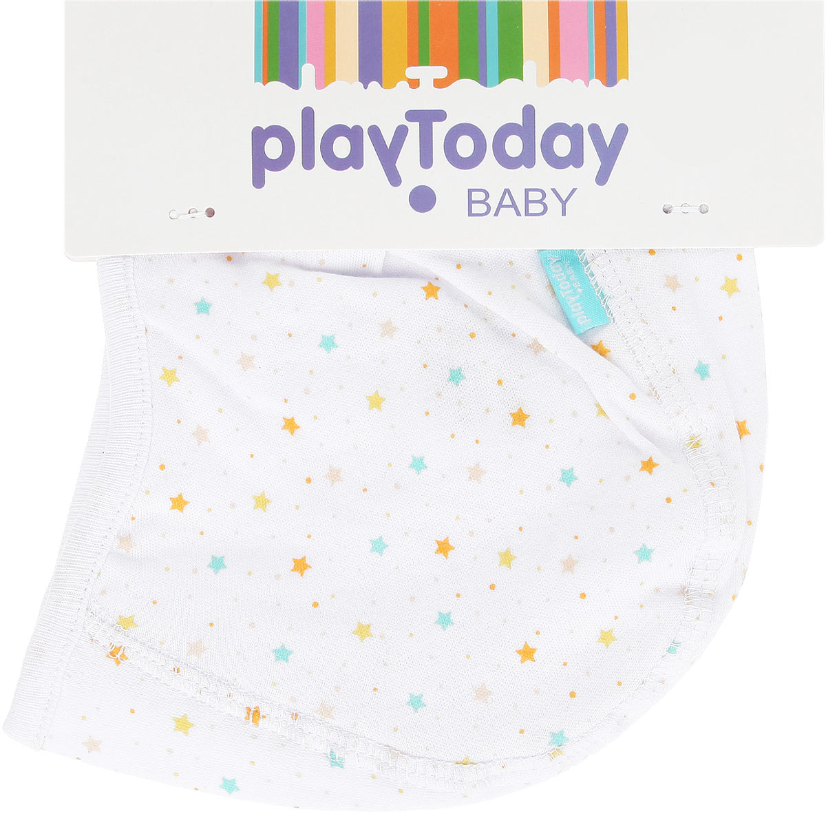 Чепчик167862 Чепчик167862Мягкий чепчик PlayToday Baby, изготовленный из натурального хлопка, не раздражает нежную кожу ребенка и хорошо вентилируется. Плоские швы обеспечивают крохе максимальный комфорт. Модель по краю дополнена трикотажной резинкой. С помощью завязок можно регулировать обхват головы и шеи. В комплект входят два чепчика. Одна модель оформлена мелким принтом со звездочками, вторая - однотонная. Чепчик необходим любому младенцу, он защищает еще не заросший родничок, щадит чувствительный слух малыша, прикрывая ушки, а также предохраняет от теплопотери.