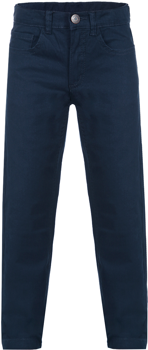Брюки116BBBB6303 Брюки116BBBB6303Стильные брюки для мальчика Button Blue идеально подойдут вашему маленькому мужчине для отдыха и прогулок. Изготовленные из эластичного хлопка, они необычайно мягкие и приятные на ощупь, не сковывают движения, не раздражают даже самую нежную и чувствительную кожу ребенка, обеспечивая ему наибольший комфорт. Брюки прямого покроя на талии застегиваются на металлическую пуговицу и имеют ширинку на застежке-молнии, также имеются шлевки для ремня. С внутренней стороны пояс регулируется резинкой на пуговицах. Модель спереди дополнена двумя втачными карманами со скошенными краями и небольшим накладным кармашком, а сзади - двумя накладными карманами. Современный дизайн и модная расцветка делают эти брюки модным и стильным предметом детского гардероба. В них ваш ребенок всегда будет в центре внимания!