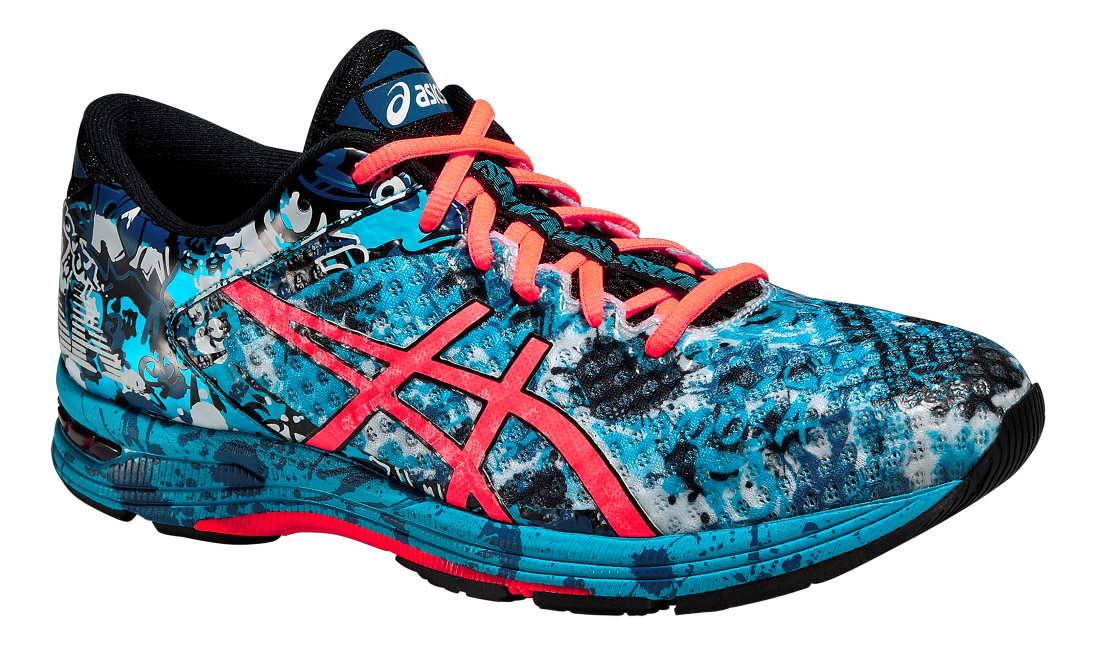 Кроссовки мужские для бега Gel-Noosa TRI 11. T626N-4006T626N-4006 Кроссовки мужские для бега Gel-Noosa TRI 11. T626N-4006T626N-4006Удобные беговые кроссовки Gel-Noosa TRI 11 от Asics покорят вас своим дизайном. Верх модели, выполненный из дышащего сетчатого текстиля с ярким принтом, дополнен вставками из искусственной кожи и ПВХ. Модель оформлена на язычке - названием бренда, сбоку - фирменным логотипом. Подкладка из текстиля и стелька из EVA-материала с текстильной поверхностью гарантируют комфорт при движении. Шнуровка надежно зафиксирует модель на ноге. Удобный язычок позволяют мгновенно переобуваться. Гелевая вставка в пяточной части обеспечивает отличную амортизацию. Пружинящая технология Propulsion Trusstic позволяет поддерживать скорость, а стабилизирующая средняя подошва - сохранять эффективную технику вплоть до финишной черты. Резиновая подошва с протектором гарантирует идеальное сцепление с любой поверхностью. Побейте свой рекорд скорости в кроссовках Gel-Noosa TRI 11.