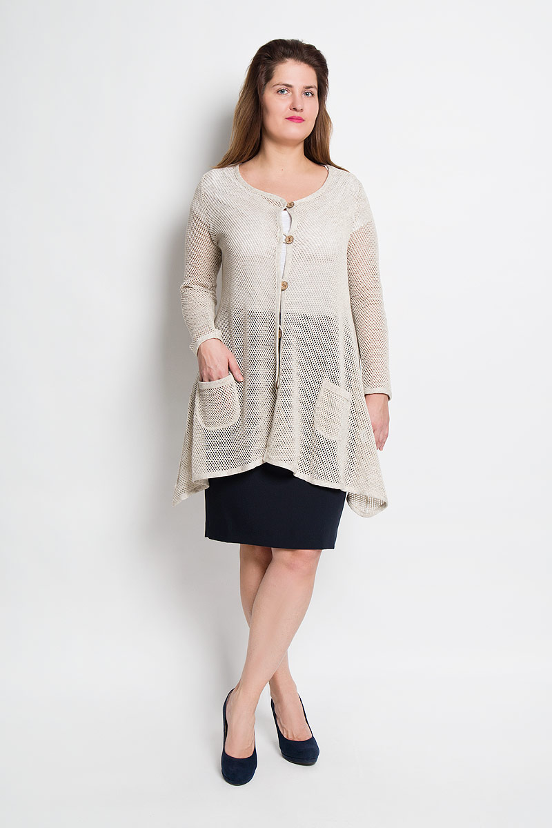 Кардиган1296 Кардиган1296Стильный кардиган Milana Style, выполненный из высококачественного материала, станет отличным дополнением к вашему гардеробу. Модель расширенного книзу кроя с круглым вырезом горловины и длинными рукавами застегивается на пластиковые пуговицы по всей длине. Спереди изделие дополнено двумя накладными карманами. Этот уютный кардиган подчеркнет вашу женственность и неповторимый стиль.