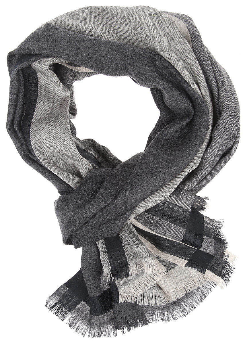 Шарф мужской. AM-1401AM-1401-Black/Grey Шарф мужской. AM-1401AM-1401-Black/GreyМужской шарф Fabretti, выполненный из шерсти с добавлением шелка, отлично подойдет для повседневной носки. Материал шарфа очень легкий, мягкий и приятный на ощупь, максимально сохраняет тепло. Модель декорирована бахромой по краям. Современный дизайн и расцветка делают этот шарф модным и стильным мужским аксессуаром. Он подарит вам ощущение комфорта и уюта.