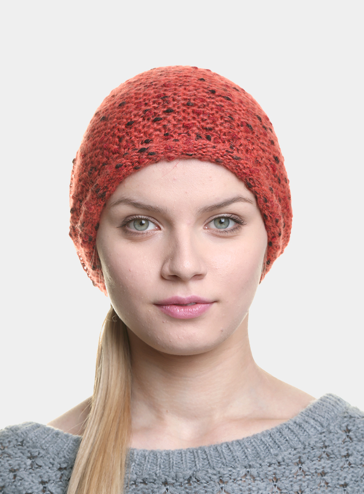 Шапка3446654 Шапка3446654Удлиненная женская шапка Canoe Posy из оригинального многоцветного буклированного мохера дополнит ваш образ в холодную погоду. Сочетание мохера, вискозы и полиамида максимально сохраняет тепло и обеспечивает удобную посадку, невероятную легкость и мягкость. Визуально пряжа имеет красивое, двухцветное переплетение, создающее ощущение глубины и объема внутри изделия. Шапка украшена небольшим декоративным элементом с изображением надписи Canoe. Привлекательная стильная шапка Canoe Posy подчеркнет ваш неповторимый стиль и индивидуальность.