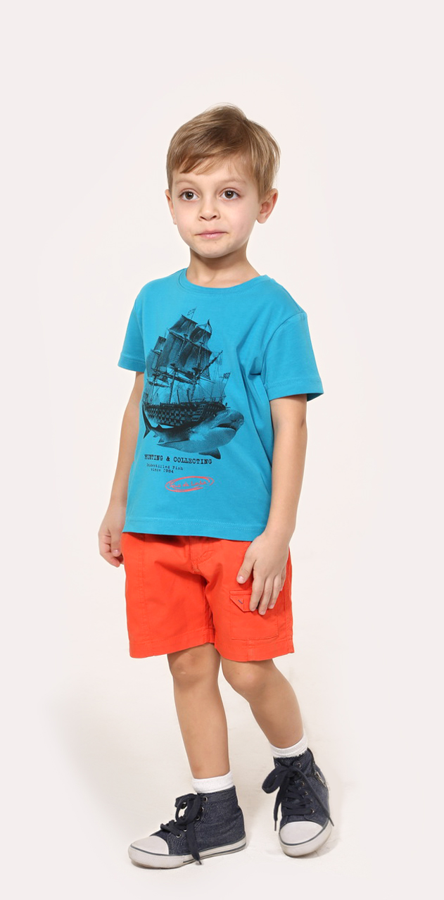 Футболка для мальчика. SS16-CFU-BTS-070SS16-CFU-BTS-070 Футболка для мальчика. SS16-CFU-BTS-070SS16-CFU-BTS-070Футболка для мальчика Gino de Luka станет отличным дополнением к гардеробу юного модника. Изготовленная из эластичного хлопка, она очень мягкая и приятная на ощупь, не сковывает движения и позволяет коже дышать, обеспечивая наибольший комфорт. Футболка с круглым вырезом горловины и короткими рукавами оформлена принтом на морскую тематику с изображением корабля и акулы, а также надписями. Яркий дизайн, актуальная цветовая гамма и интересный декор делают эту футболку модным и стильным предметом детской одежды. В ней ребенок будет чувствовать себя уютно и комфортно, и всегда будет в центре внимания!