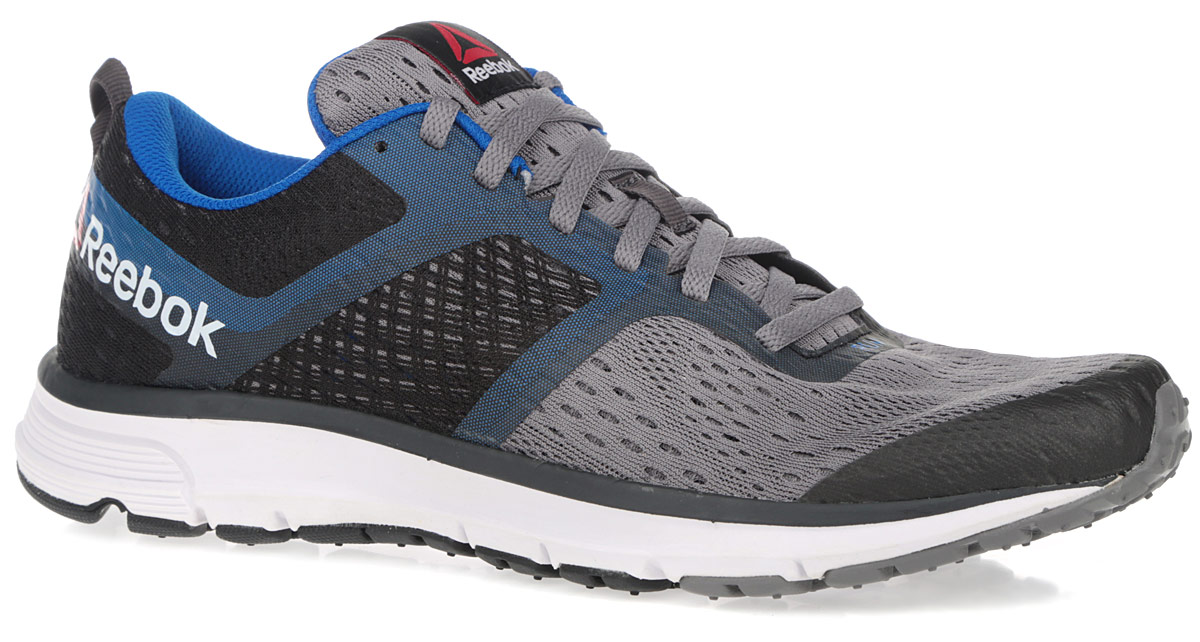 КроссовкиV68161 КроссовкиV68161Стильные беговые кроссовки One Distance от Reebok придутся по душе любому мужчине. Модель выполнена из дышащего текстиля и дополнена бесшовными накладками. Изделие оформлено названием бренда и модели на заднике, на язычке - фирменной нашивкой. Подкладка из текстиля и стелька EVA с текстильной поверхностью комфортны при движении. Верх кроссовок оформлен шнуровкой, которая гарантирует надежную фиксацию изделия на ноге. Формованный задник отлично сопротивляется кручению пятки и поддерживает ее. Промежуточная подошва EVA обеспечивает отличную амортизацию без утяжеления. Гибкая подошва из углеродистой резины оснащена канавками в местах анатомического сгиба стопы. Протектор на подошве обеспечивает сцепление с любой поверхностью. В таких кроссовках вашим ногам будет комфортно и уютно!