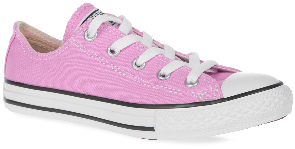 Кеды3J238SS16 Кеды3J238SS16Классические кеды YTHS C/T All Star OX от Converse придутся по душе вашей девочке! Модель выполнена из плотного текстиля и оформлена контрастной прострочкой, на одной из боковых сторон - металлическими люверсами, на подошве - прорезиненной накладкой и контрастными полосками. Мыс изделия дополнен классической для кед прорезиненной вставкой. Классическая шнуровка обеспечивает надежную фиксацию обуви на ноге. Стелька из материала EVA с текстильной поверхностью комфортна при движении. Резиновая рельефная подошва обеспечивает идеальное сцепление с различными поверхностями. Модные и практичные кеды - основа гардероба каждого ребенка.